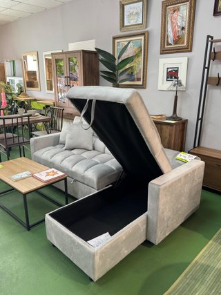 Chollo sofá chaiselongue cama con arcón
