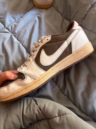Nike Jordan x Travis Scott Marroni/Bianchi