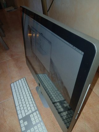 Apple iMac 12,1.