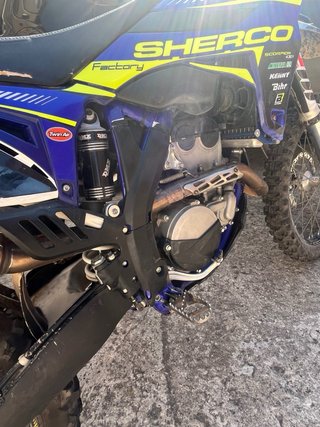 Moto Enduro/Motocross Azul y Negra