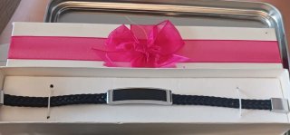 Pulsera trenzada de cuero, con placa para grabar