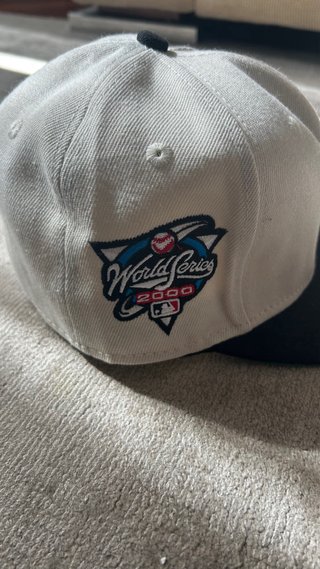 Gorra New Era Yankees Beige y Negra