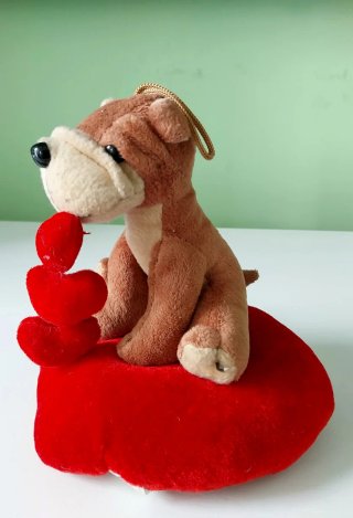 Peluche perro corazón regalo