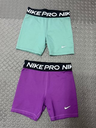 Mallas Nike Pro Verdes y Moradas