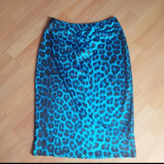 Falda animal print azul Talla L Da mucho más