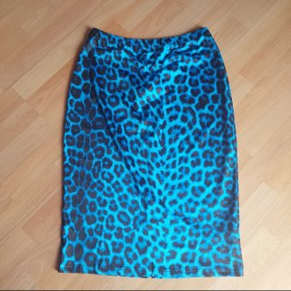 Falda animal print azul Talla L Da mucho más