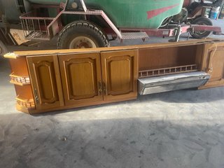Cocina modular de madera y piedra