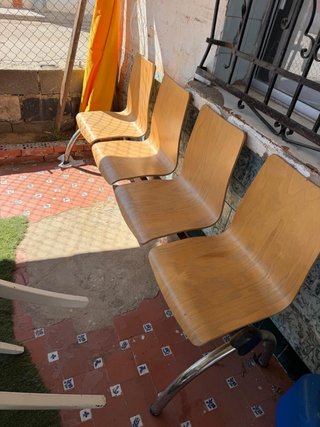 Banqueta de madera y metal
