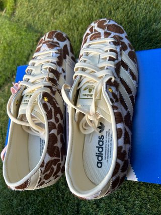 Adidas Tokio Estampado Jirafa