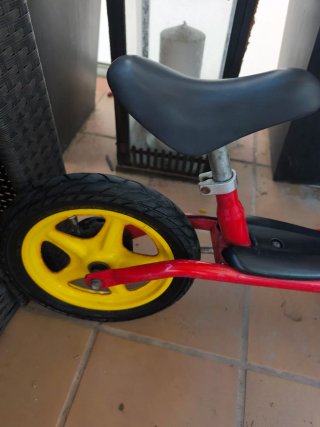 Bici sin pedales Puky roja y amarilla