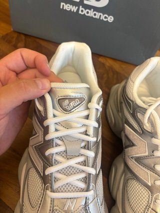 New Balance 9060 Tg. 46,5 Argento/Bianco