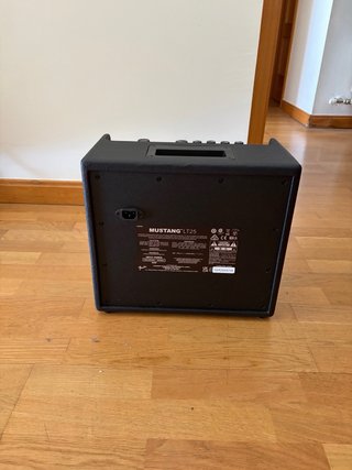 Amplificador Fender Mustang LT25