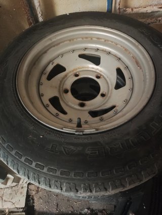 Neumático 195/60R15 se venden