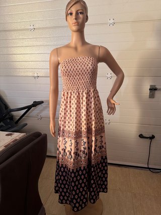 Vestido largo sin tirantes estampado