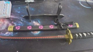 Katana Roronoa Zoro One Piece Mediana
