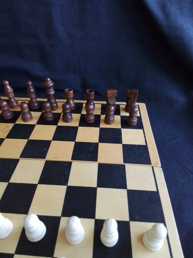 Scacchiera in legno completa