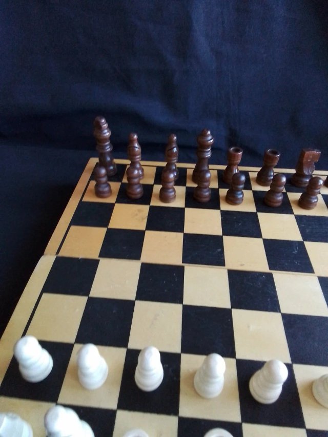 Scacchiera in legno completa