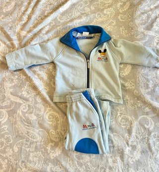 Uniforme infantil Menuts
