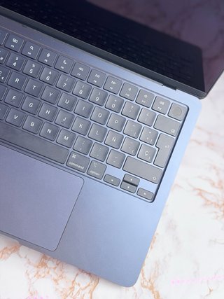 MacBook Air M2 100% + Ticket