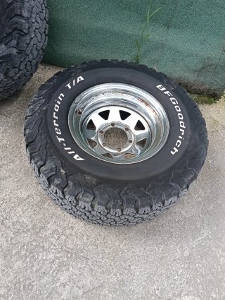 Ruedas BFGoodrich All-Terrain T/A (4 unidades)
