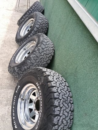 Ruedas BFGoodrich All-Terrain T/A (4 unidades)