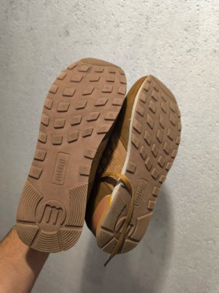 Zapatillas Mustang Marrones y Amarillas