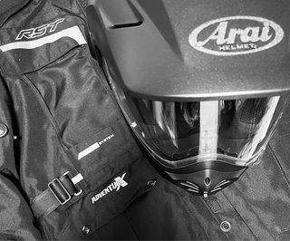 Lote Equipación Moto Trail Arai & RST 5 Artículos
