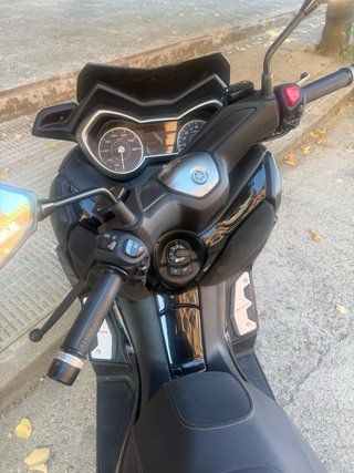 Yamaha XMAX 125