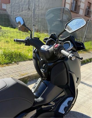 Yamaha XMAX 125