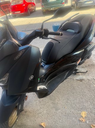 Yamaha XMAX 125