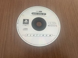 Tomb Raider II Platinum PS1 Juego Solo disco