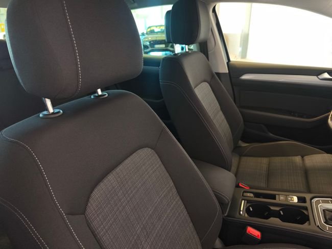 Volkswagen Passat Variant Executive 2.0 TDI D 2021, foto 27