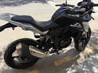 BMW G310GS Negra y Blanca