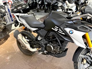 BMW G310GS Negra y Blanca