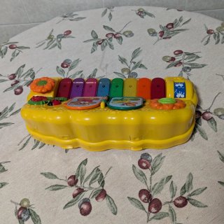 Mesa Piano Infantil 2 en 1 Chicco