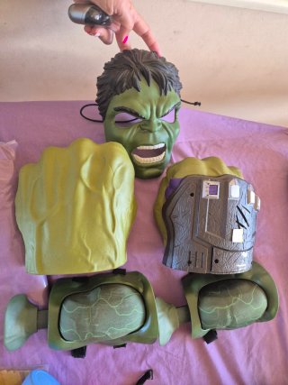 Disfraz Hulk: Máscara, Puños y Bíceps
