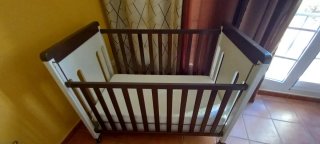 Cuna y cambiador infantil