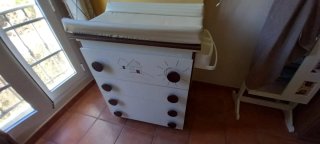 Cuna y cambiador infantil