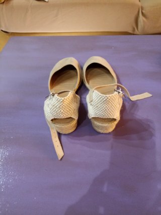 Zapatillas cuña Senda beige talla 39