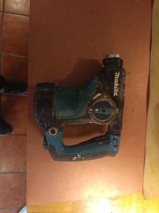 Taladro percutor Makita