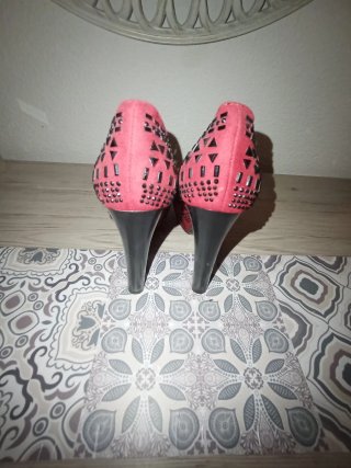 Zapatos tacón rojos calados 1TO3