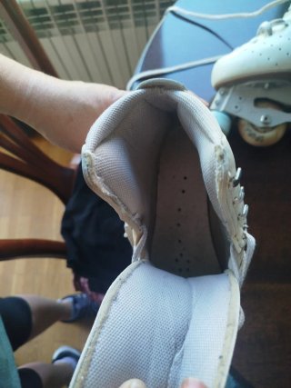 Patines artísticos blancos