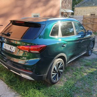 MG ZS 2025