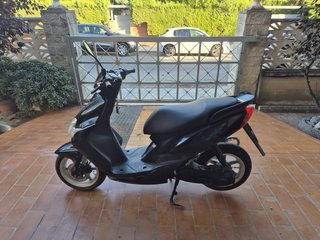 Yamaha Jog RR Scooter Negra (Se aceptan ofertas)