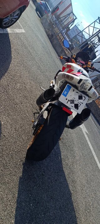 Aprilia Tuono 1000 R ohlins