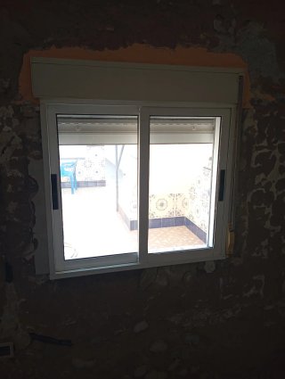 Ventana de aluminio