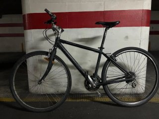Bicicleta Híbrida Negra