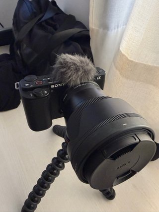 PACK: Sony ZV-E10 + Sigma 16mm + DJI RS 3 Mini