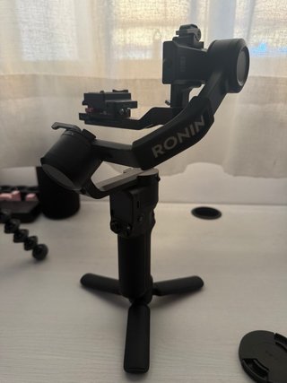 PACK: Sony ZV-E10 + Sigma 16mm + DJI RS 3 Mini
