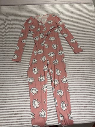 Pijama Entero Mujer Gatita presumida un solo uso!!